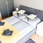 Appartement Vip Mini Resort,private Parking & Balcony