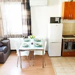 Vip Mini Resort,private Parking & Balcony Appartement
