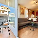 Vip Mini Resort,private Parking & Balcony Appartement *