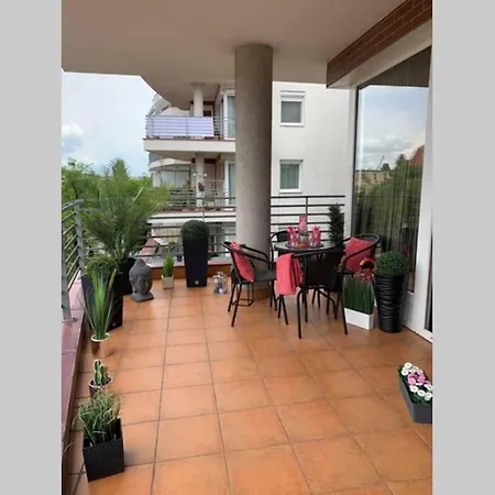 Vip Mini Resort,private Parking & Balcony Apartment Budapest