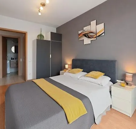 Vip Mini Resort,private Parking & Balcony Apartament Budapesta