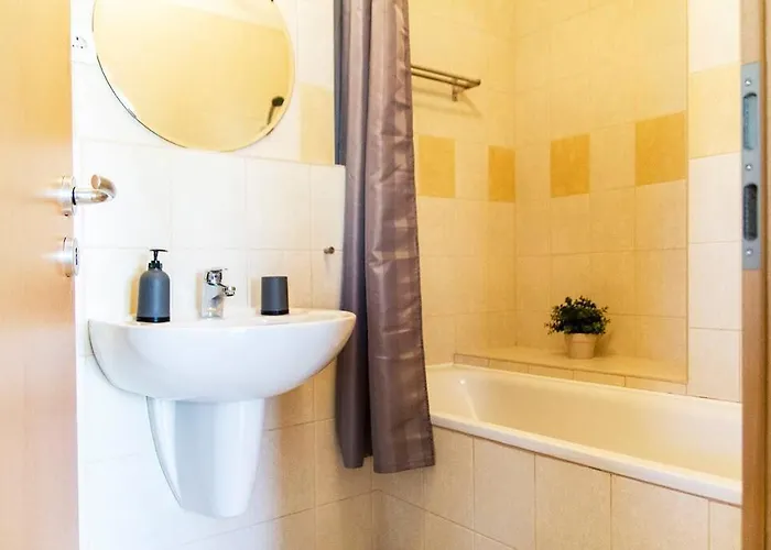 Lägenhet Vip Mini Resort,private Parking & Balcony