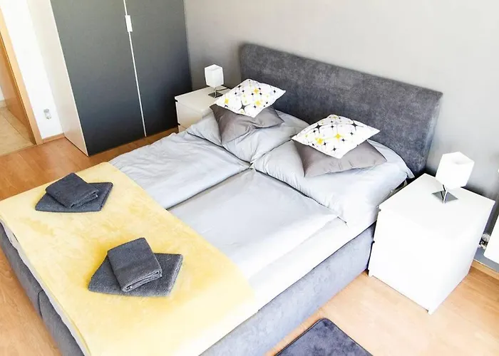 Lägenhet Vip Mini Resort,private Parking & Balcony